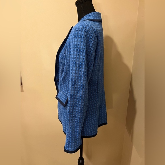 Cabi Scholarship Blazer in navy & blue check stretch Textured Blazer, size small - Picture 4 of 10